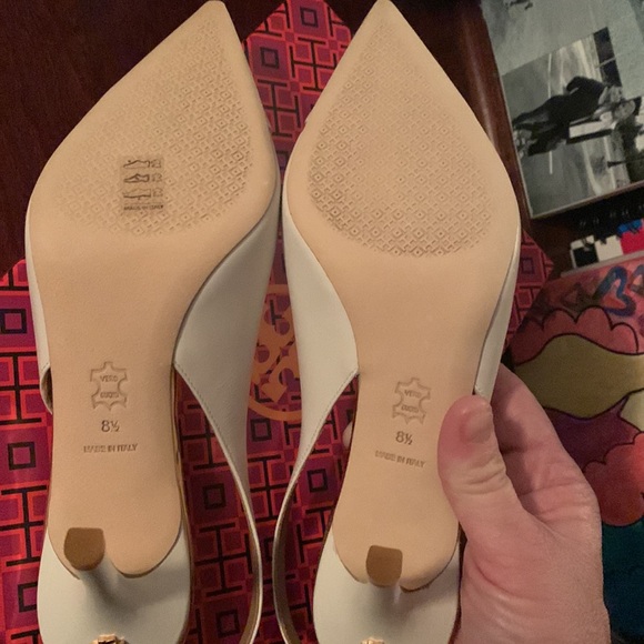 BNIB- Tory Burch white Slingback pumps-Sold out Limited Edition from Tory Burch - Picture 5 of 6